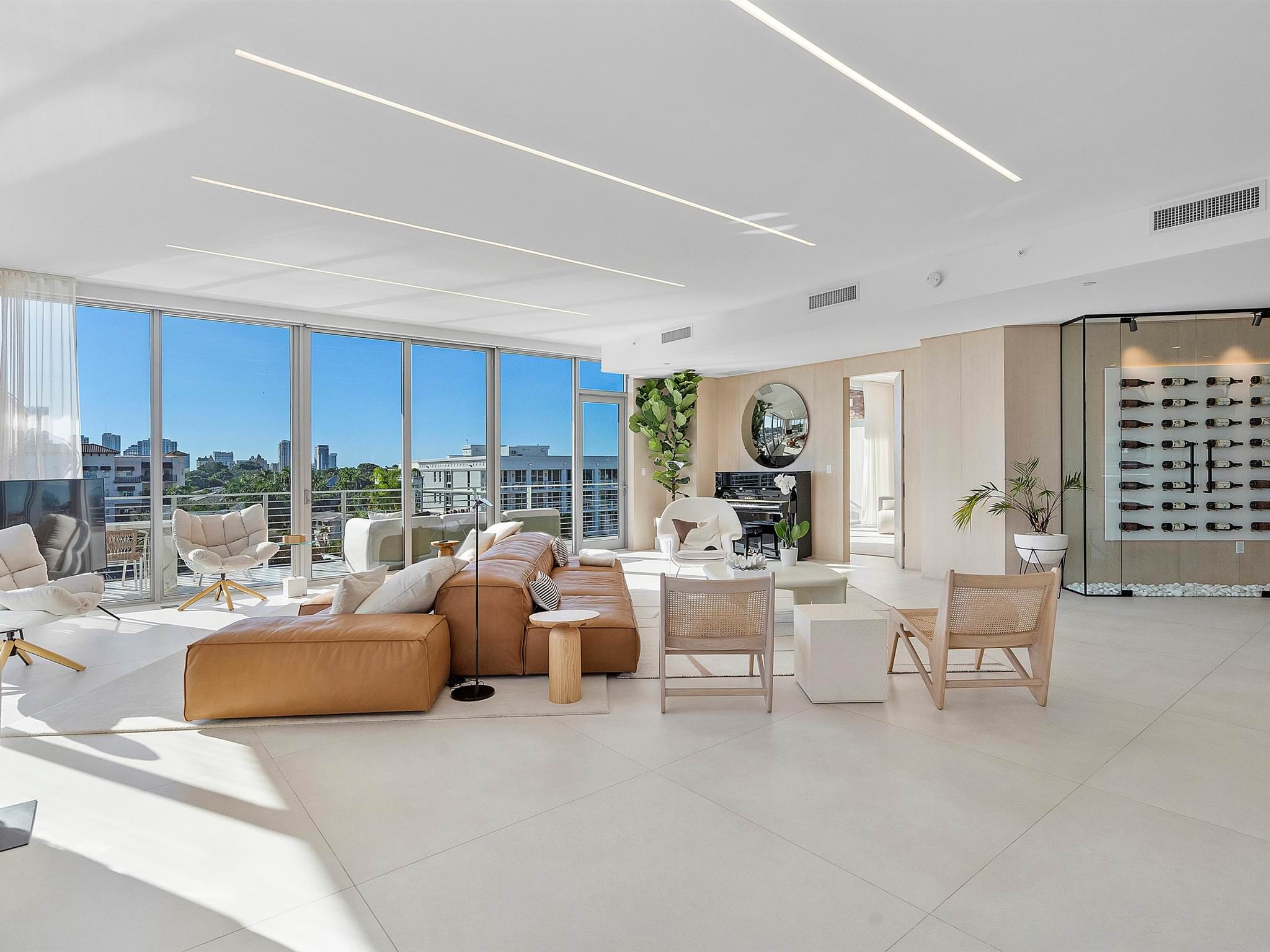 Isle of Venice — living room
